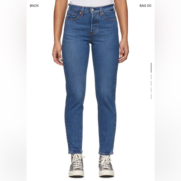 Levi’s Blue Wedgie Icon Fit Jeans - Picture 2 of 5